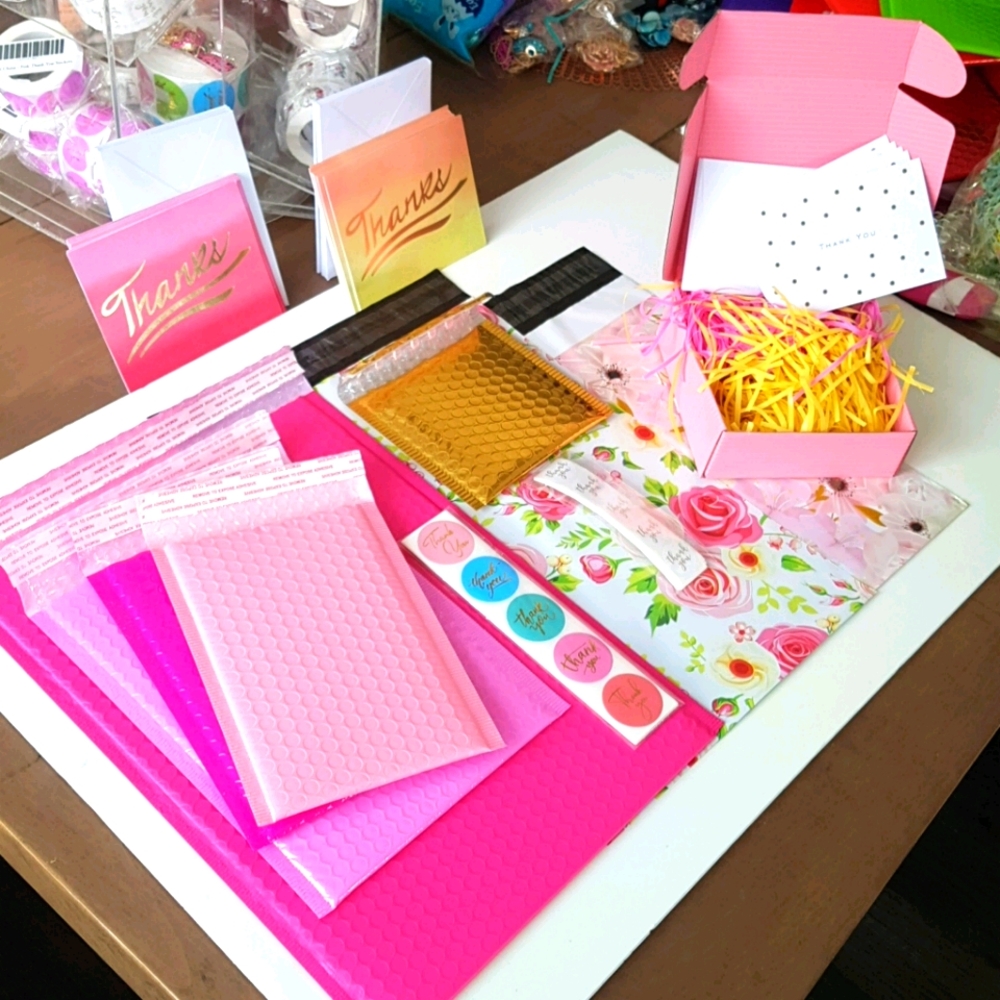 PROMO PinkiGo LARGE Pack Poly Bubble Mailers Sticker